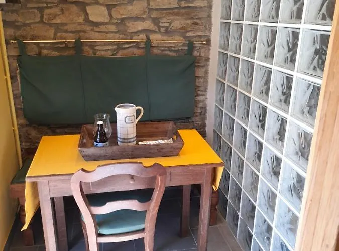 Tiny Closerie Apartment *